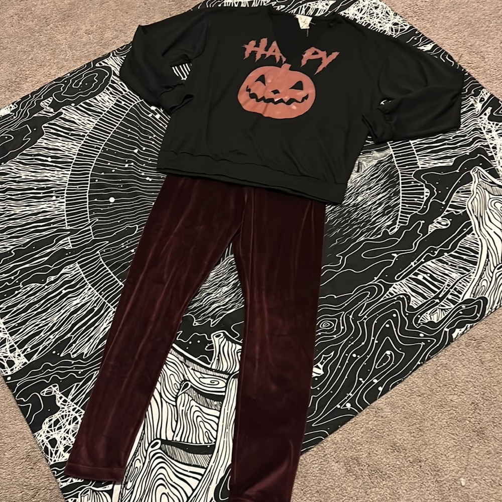 Cute Jack O’ Lantern Halloween themed women’s Long Sleeve Outfit size M/L